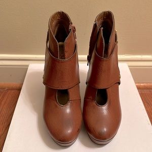 Unlisted by Kenneth Cole